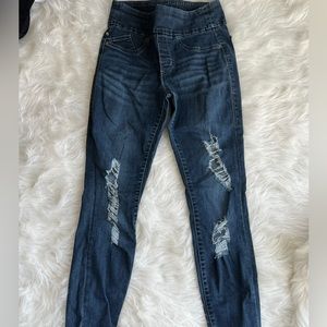 Rock & Republic Pull on jeans